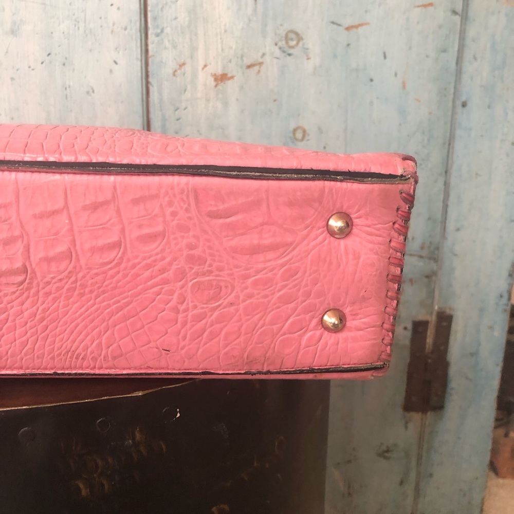 Juan Antonio hand-tooled and designed pink leather bag with everything you need! - Picture 7 of 16